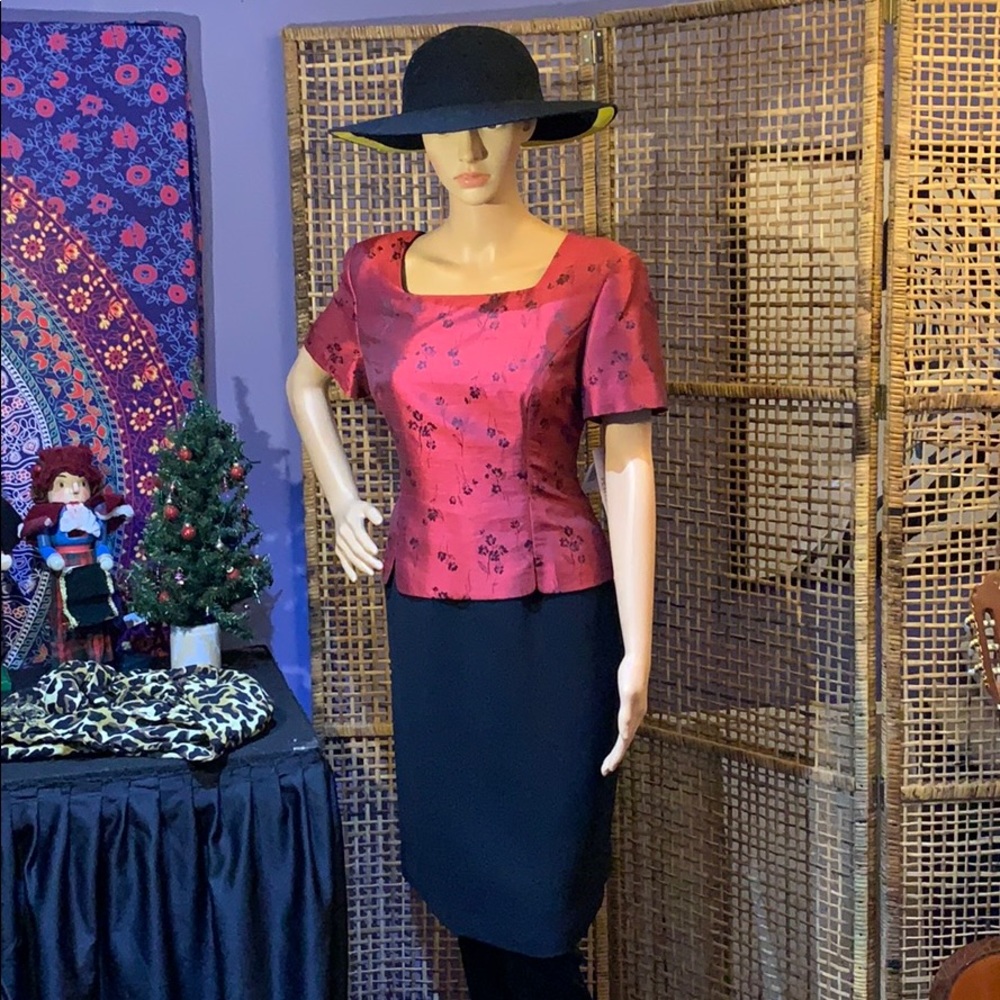 NWT FANTASTIC MAGGY LONDON DRESS